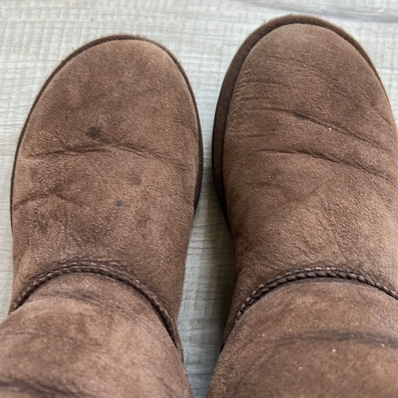 UGG Boots - Picture 7 of 7